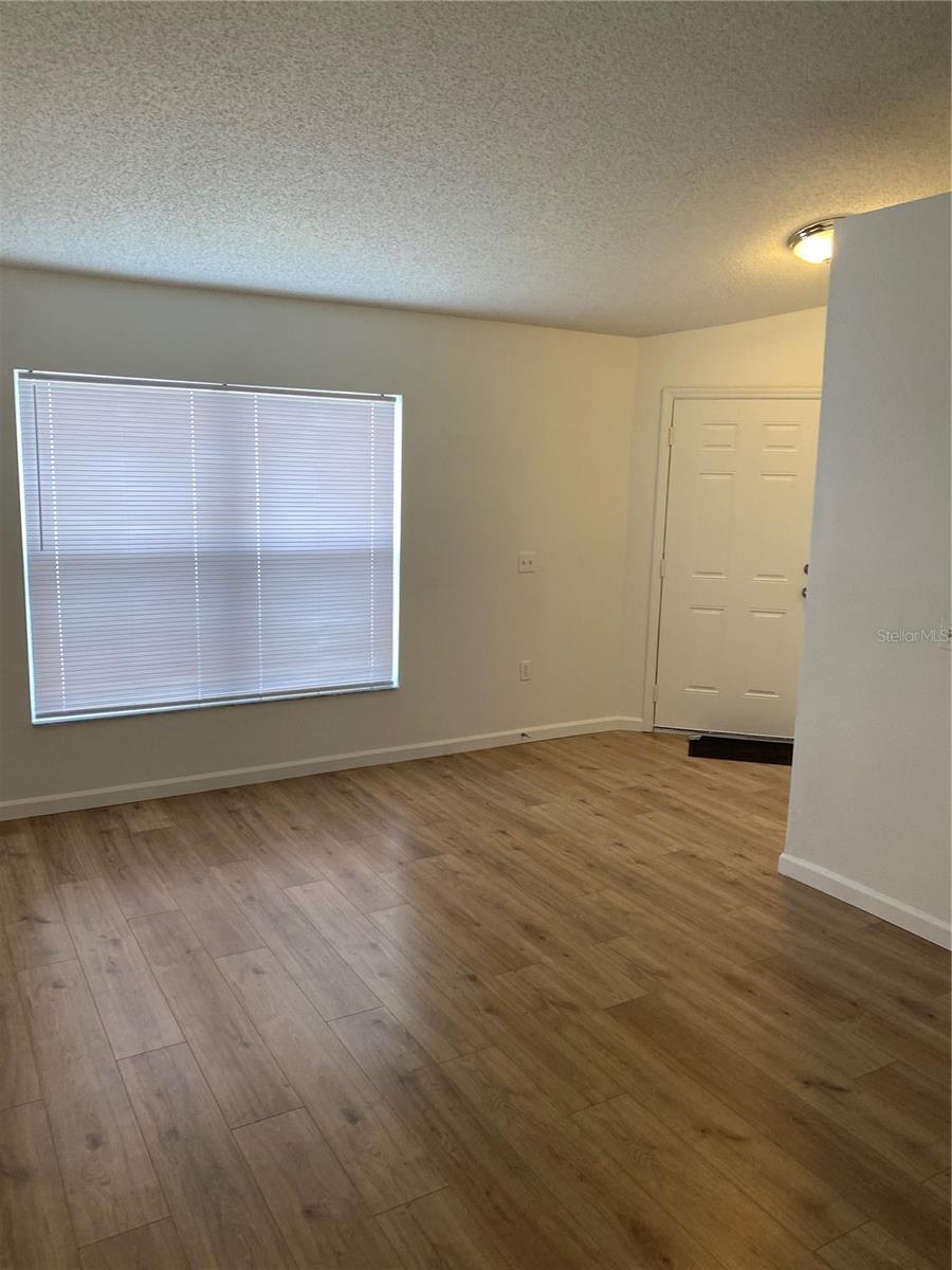 ROYAL RIDGE PH 02 - Residential Lease