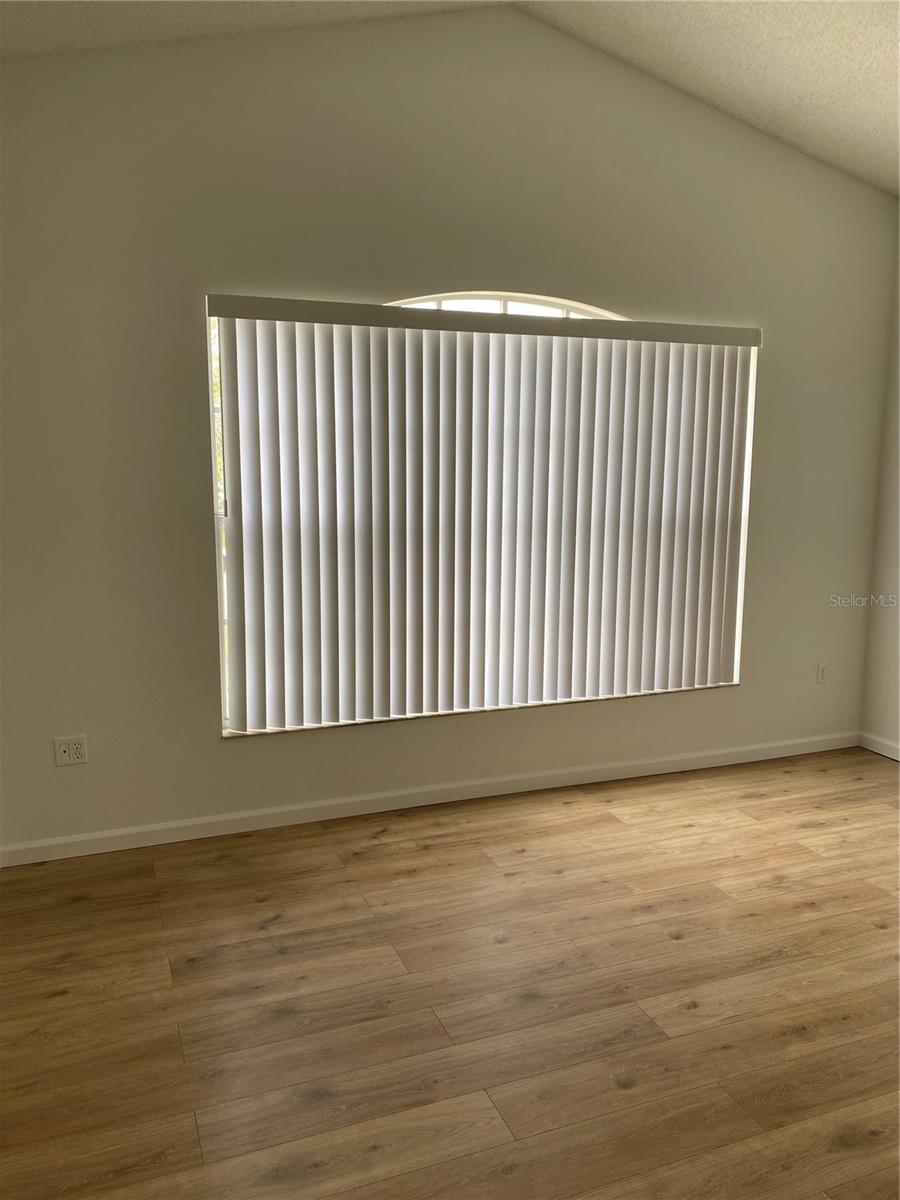 ROYAL RIDGE PH 02 - Residential Lease