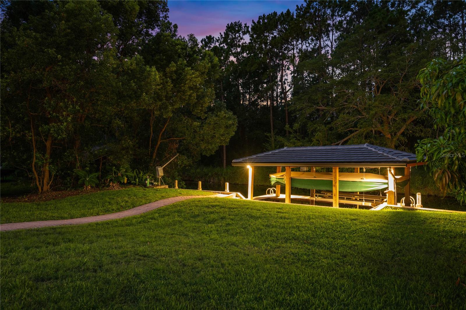 WATERS EDGE BOCA POINTE AT TURTLE CREEK - Residential