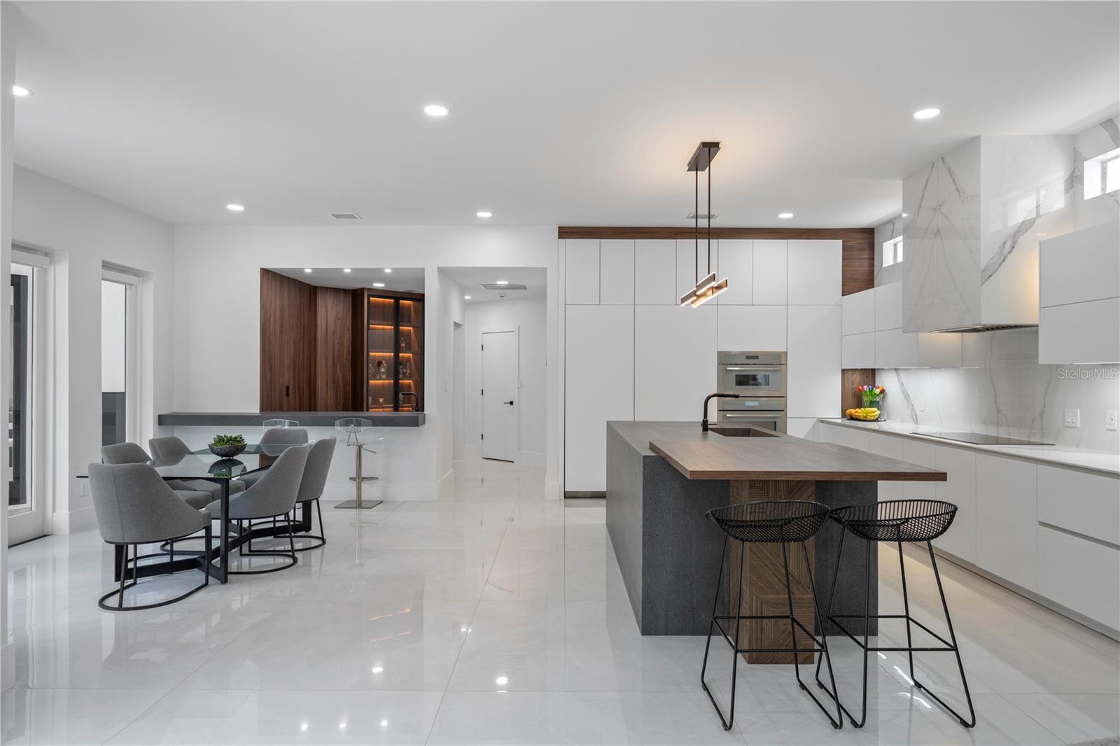 WATERS EDGE BOCA POINTE AT TURTLE CREEK - Residential