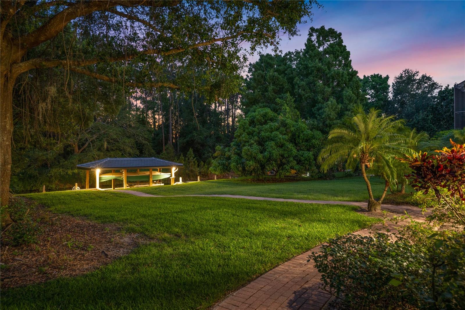 WATERS EDGE BOCA POINTE AT TURTLE CREEK - Residential