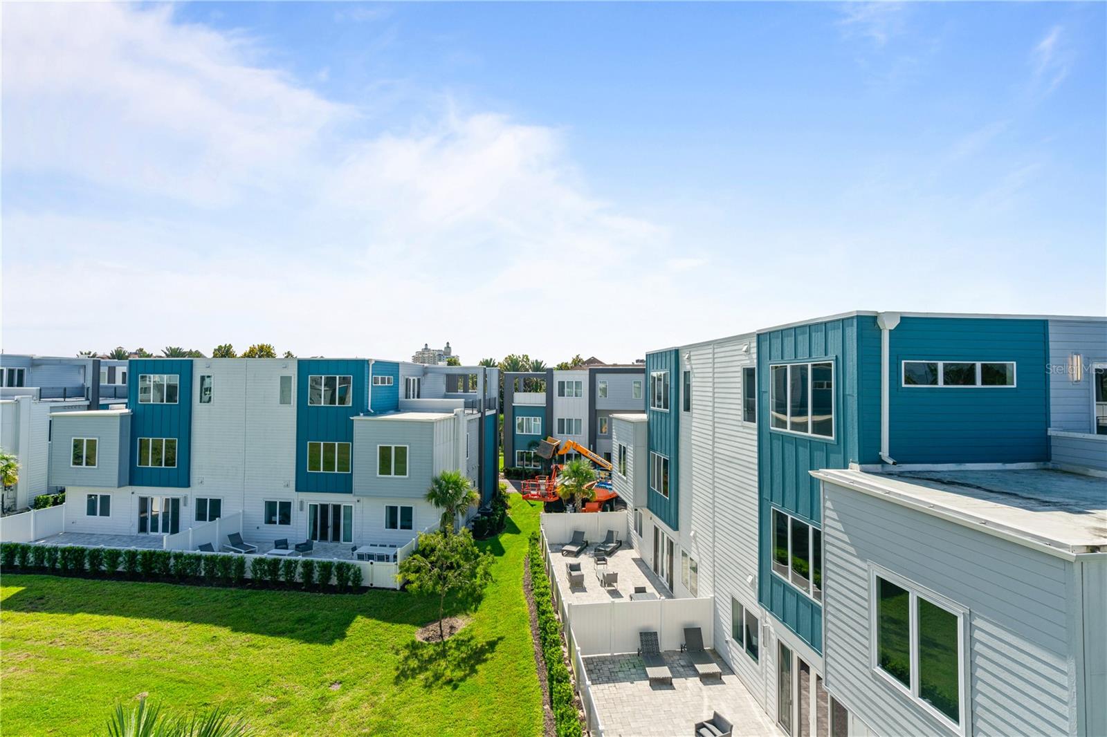 SPECTRUM AT REUNION CONDO PH 9A & 9B - Residential