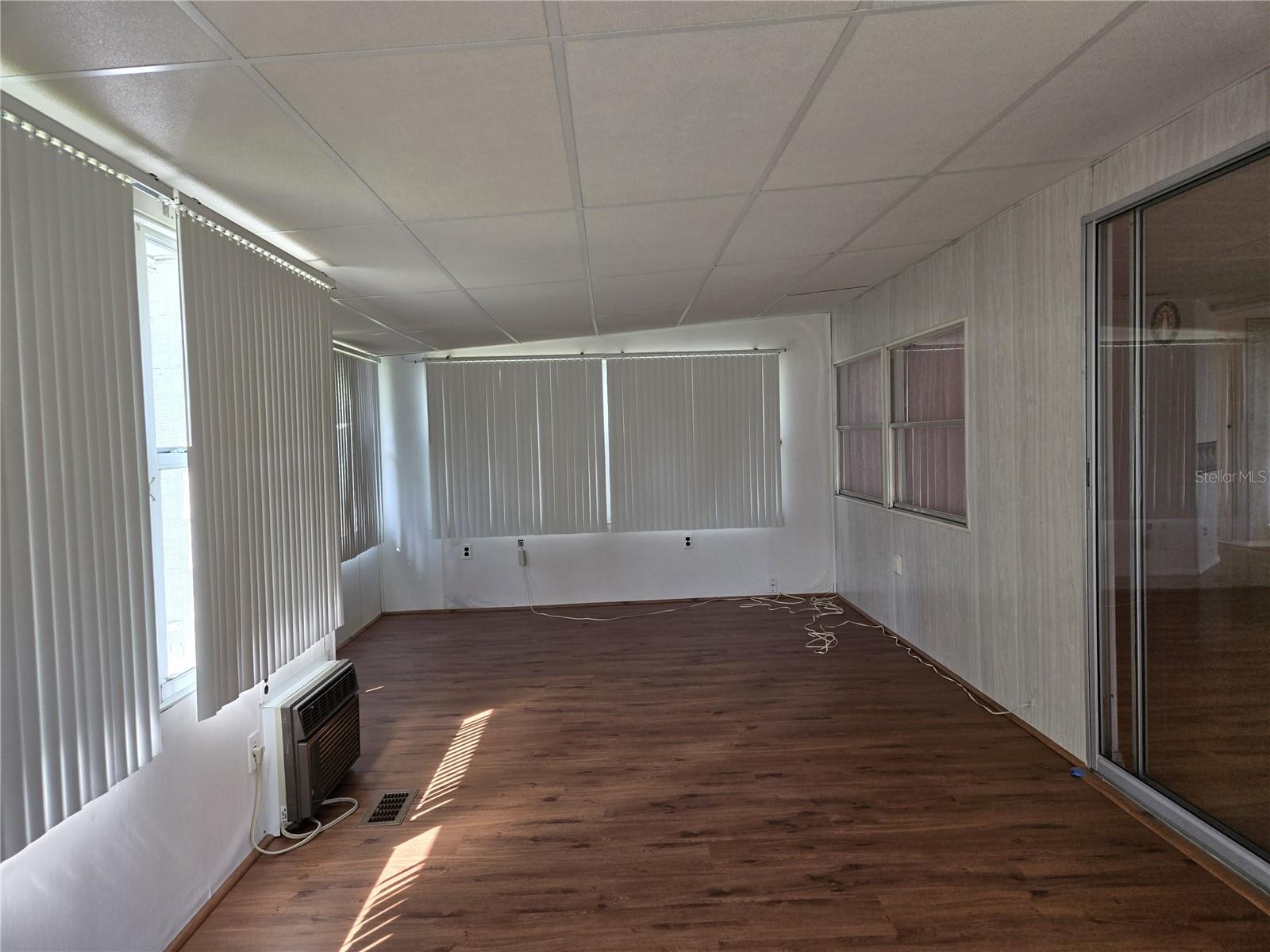 OAK GROVE VILLAGE CONDO - Residential