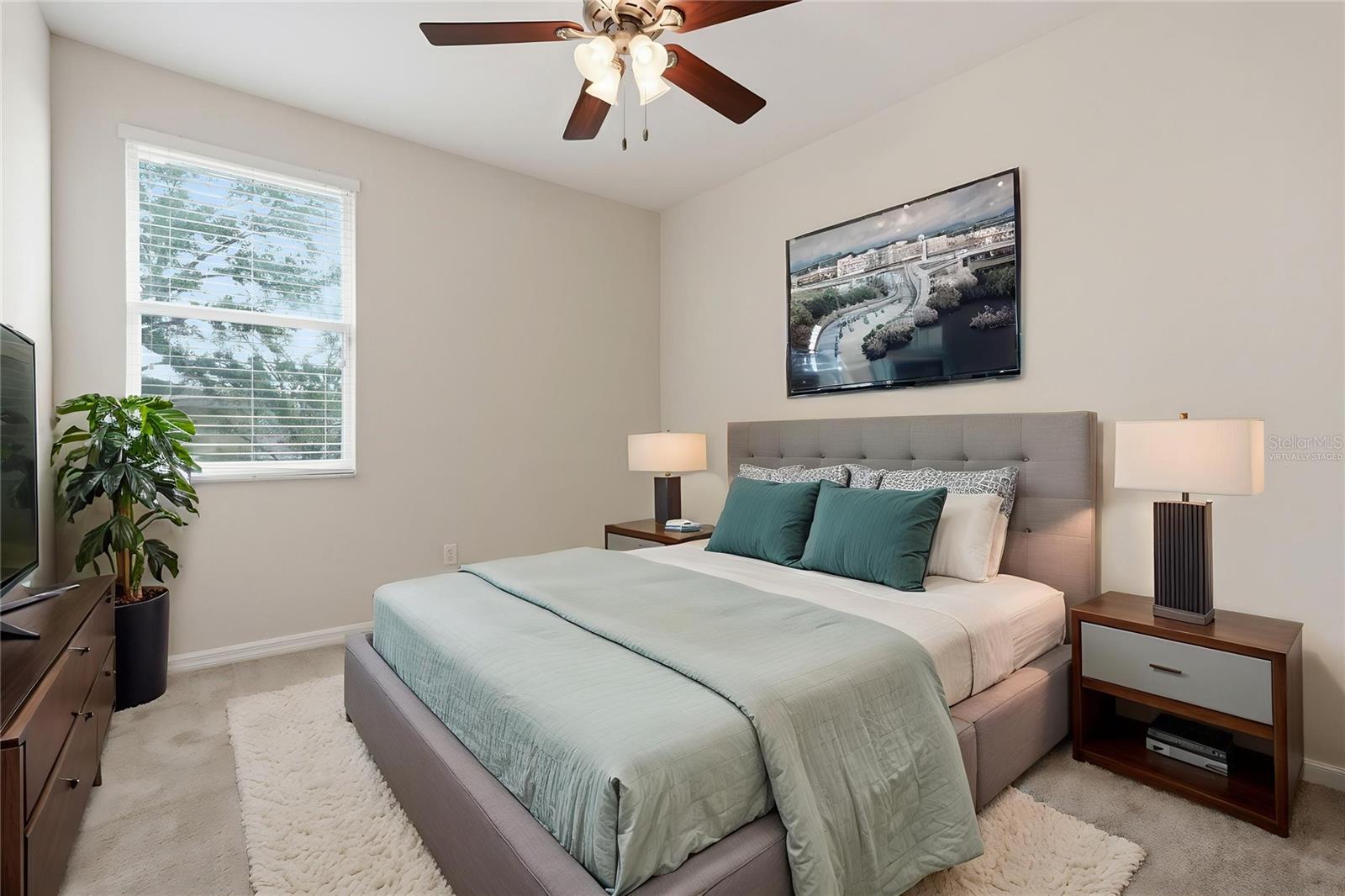 SEVEN OAKS - Residential