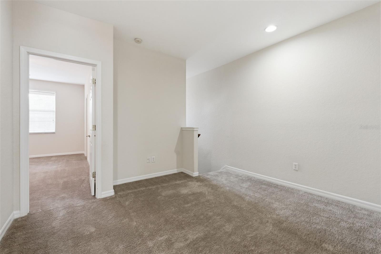 SEVEN OAKS - Residential