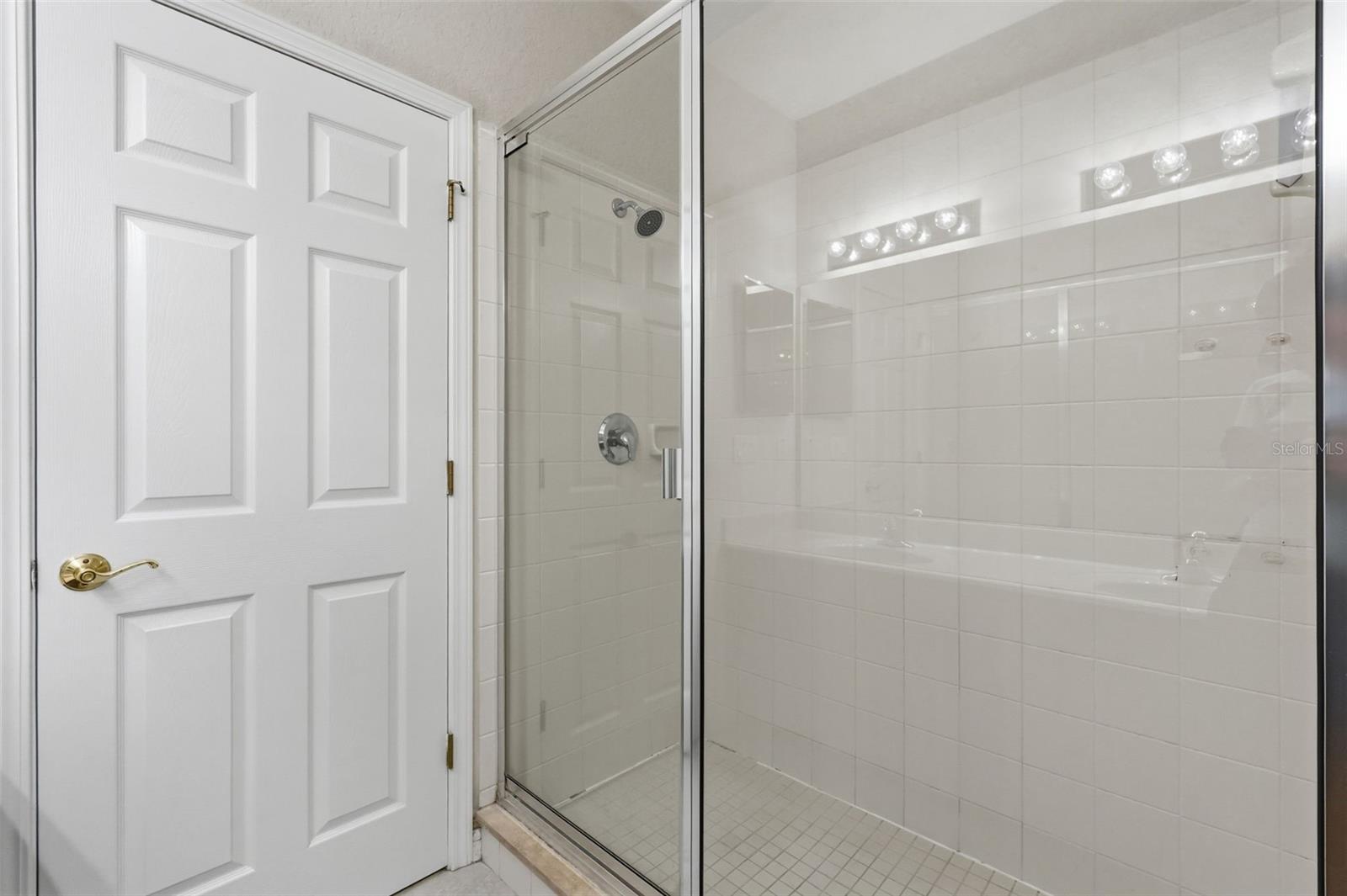 SEVEN OAKS - Residential