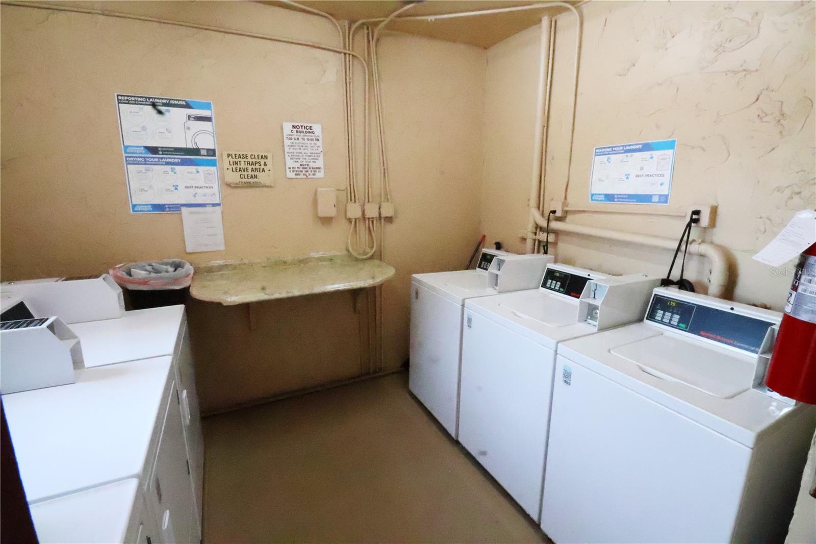 BAYSHORE ON THE LAKE APTS SEC 1 - Residential