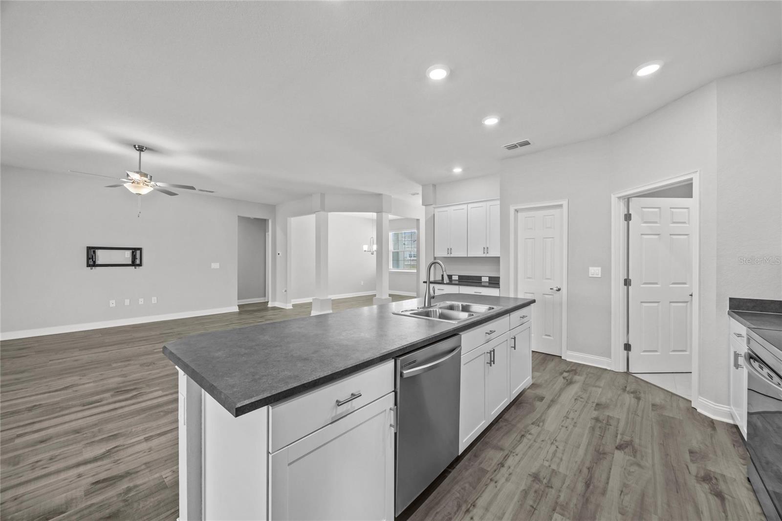 TREYMONT - Residential