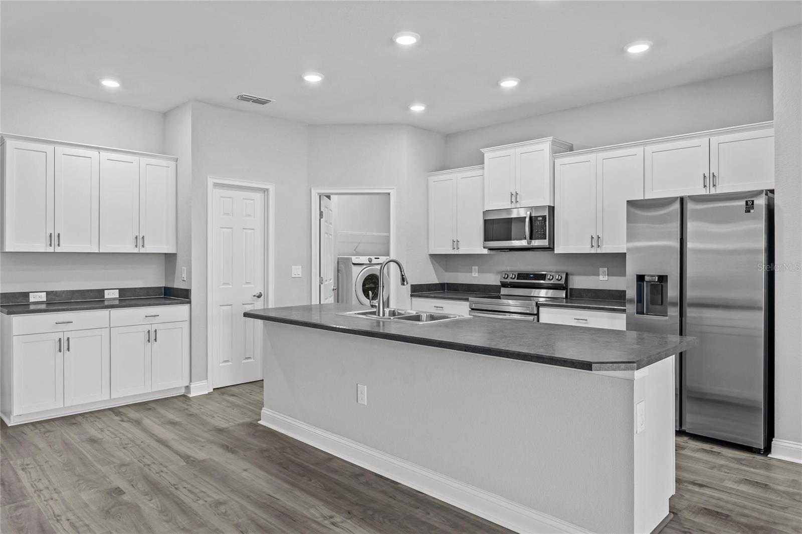 TREYMONT - Residential