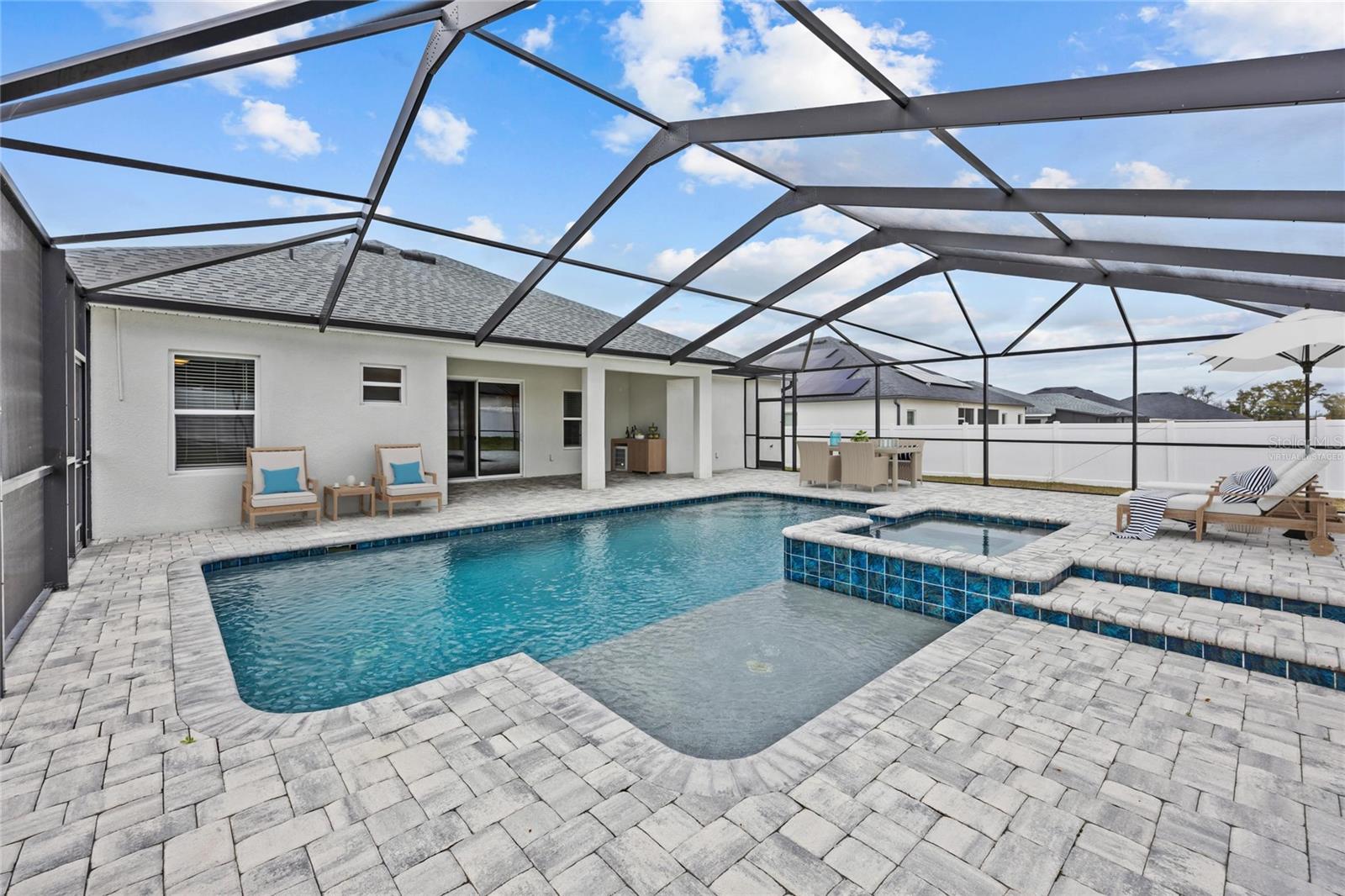 TREYMONT - Residential