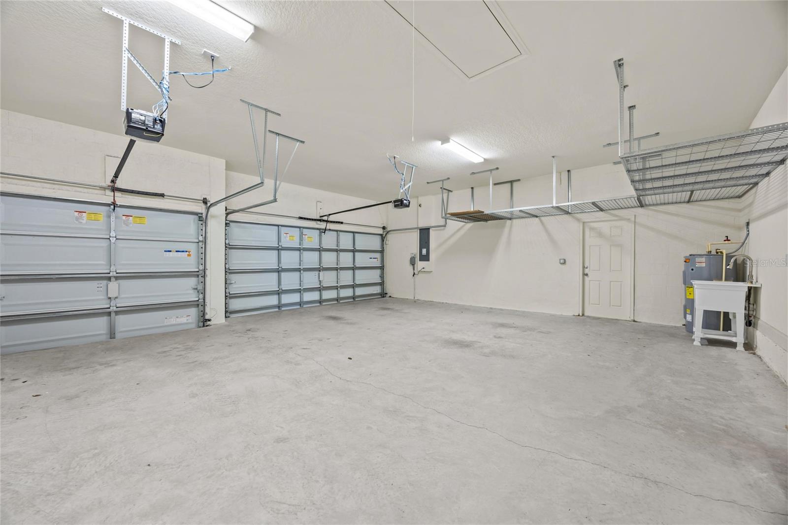 TREYMONT - Residential