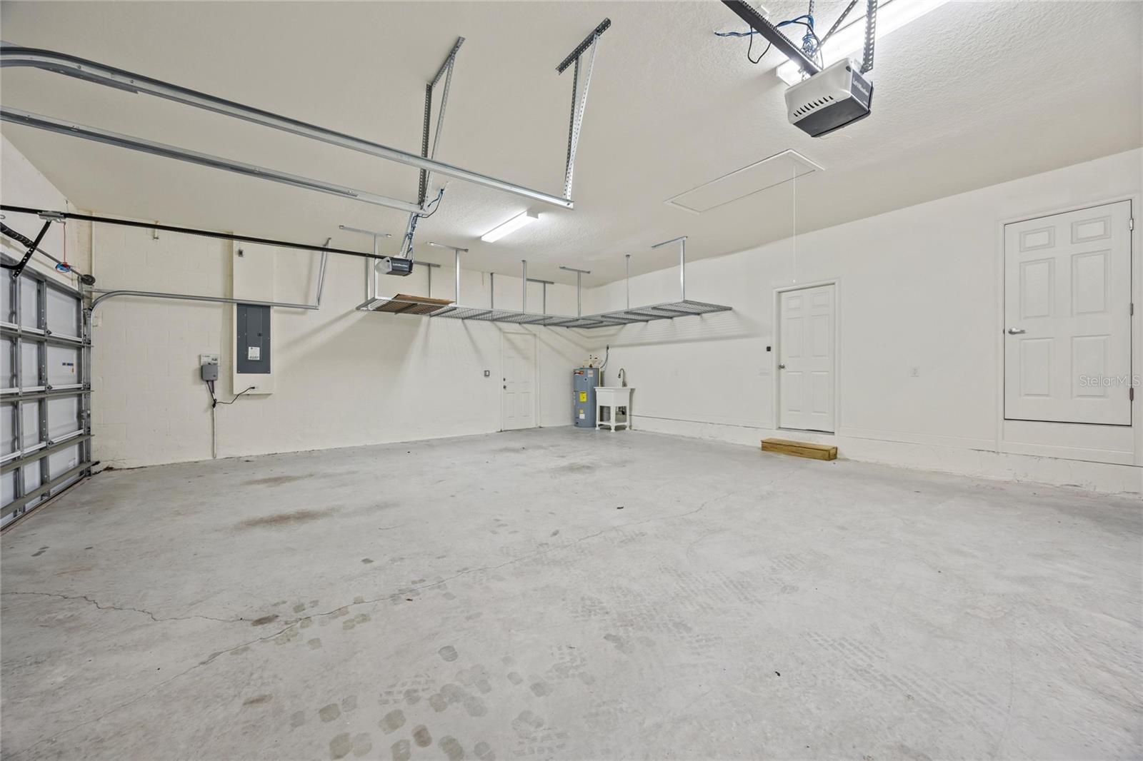 TREYMONT - Residential