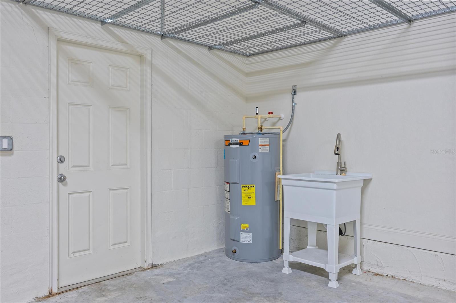 TREYMONT - Residential