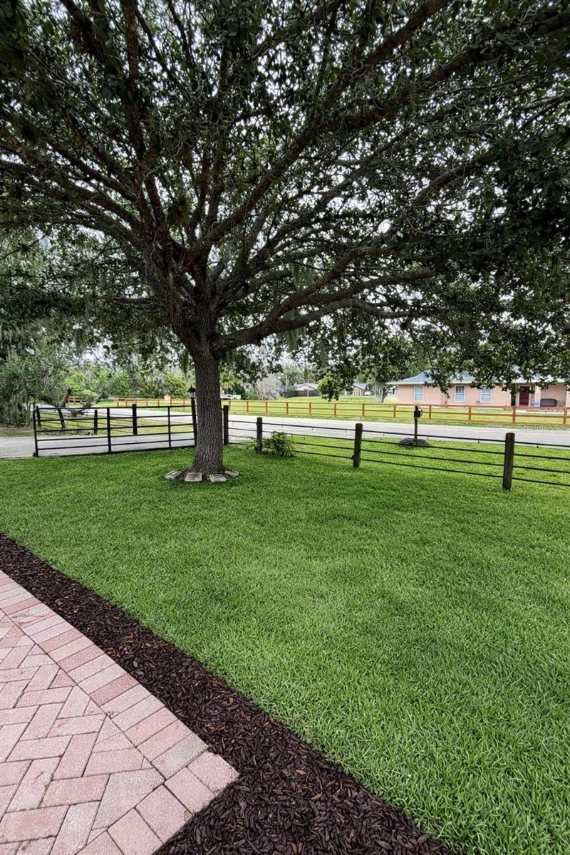 2835 SARASOTA GOLF CLUB BOULEVARD