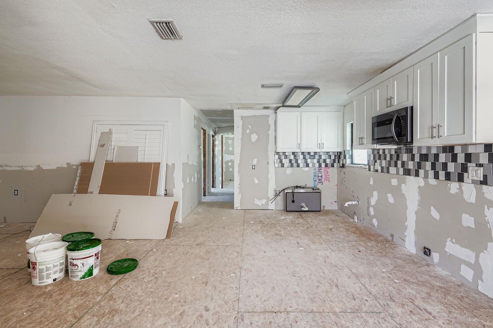 COUNTRY CLUB ADD TO OLDSMAR REV - Residential