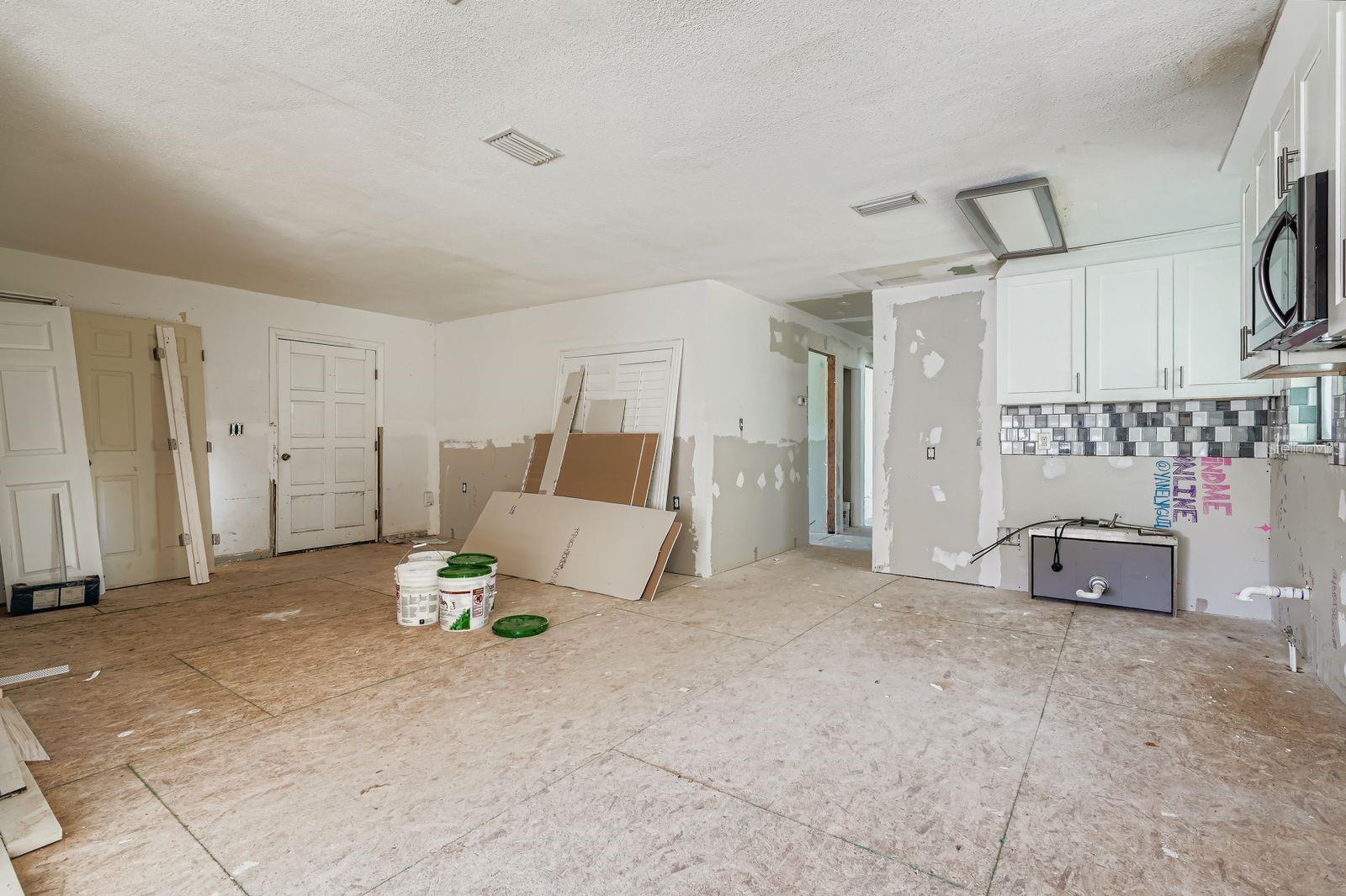 COUNTRY CLUB ADD TO OLDSMAR REV - Residential