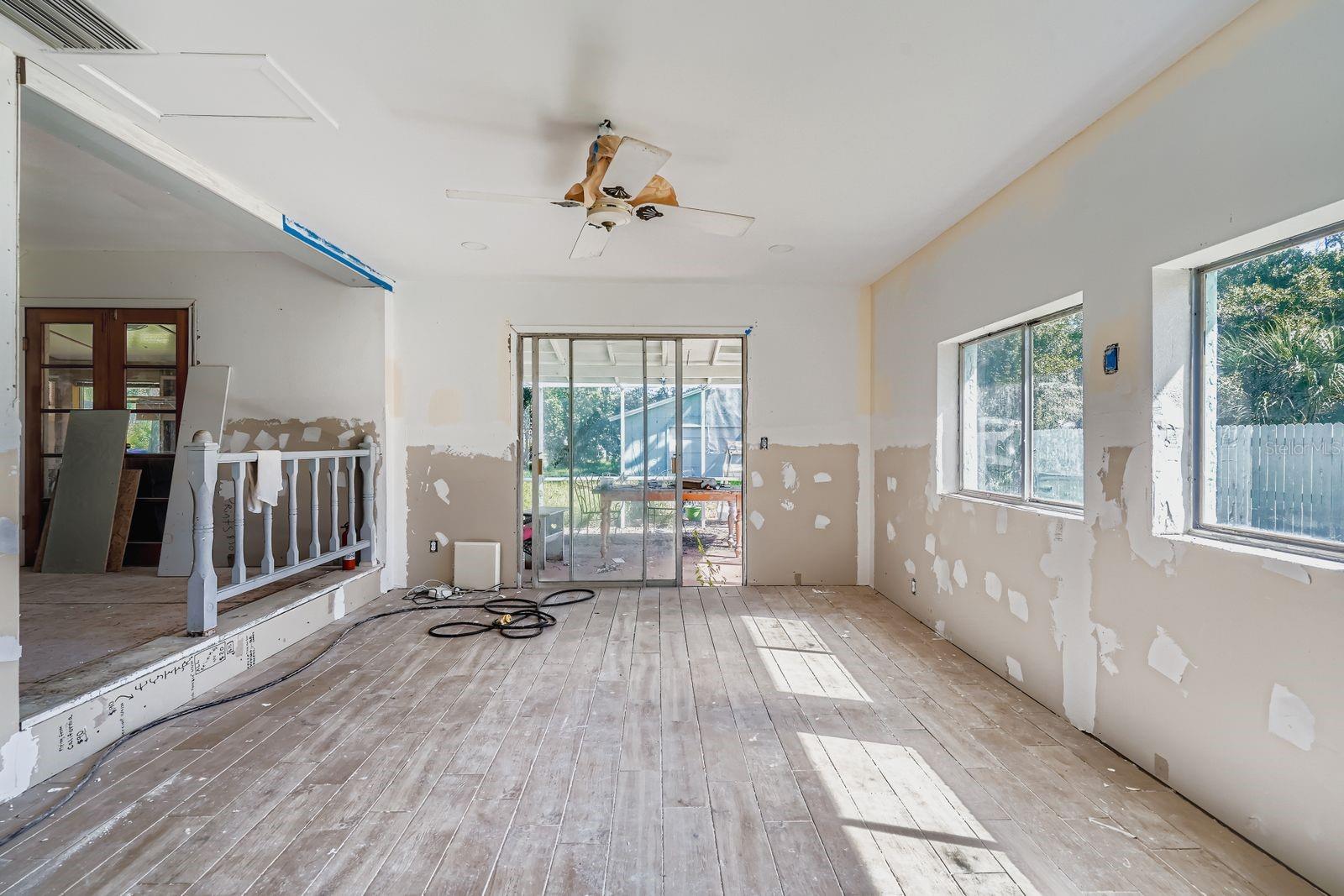 COUNTRY CLUB ADD TO OLDSMAR REV - Residential