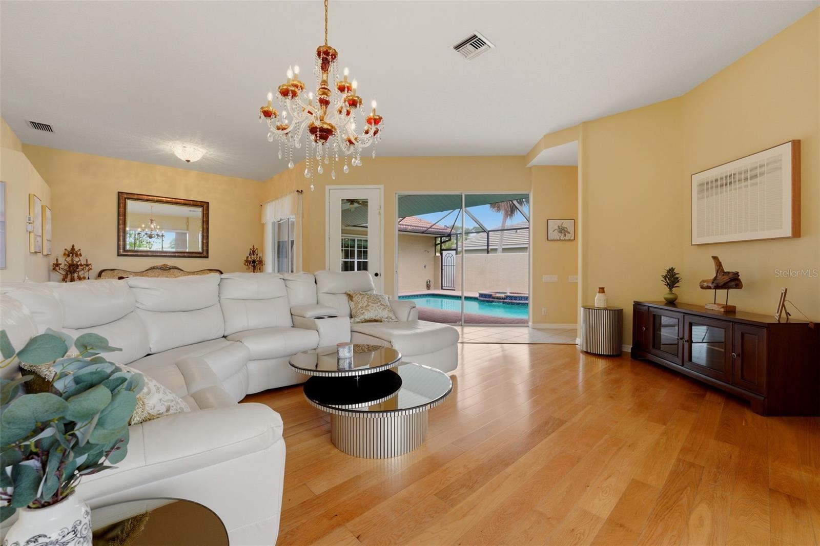 CALUSA LAKES - Residential