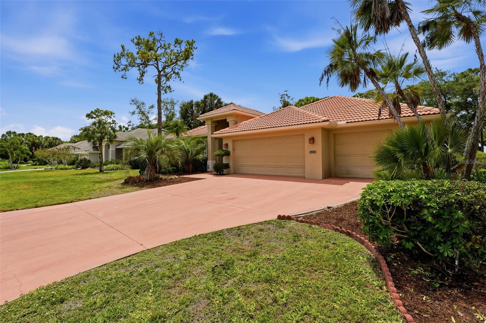 CALUSA LAKES - Residential
