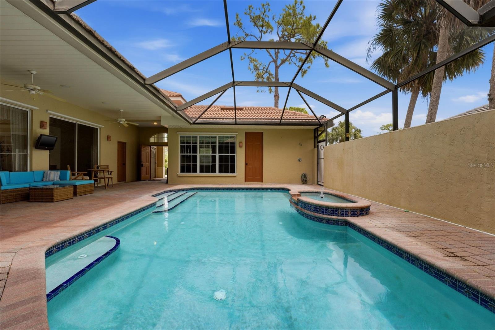 CALUSA LAKES - Residential