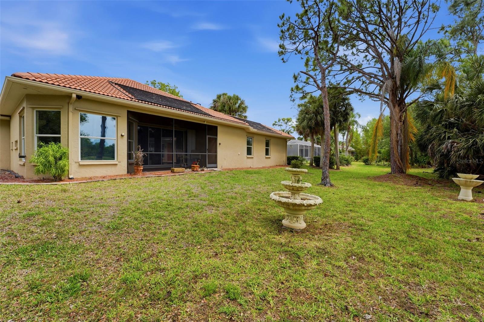 CALUSA LAKES - Residential