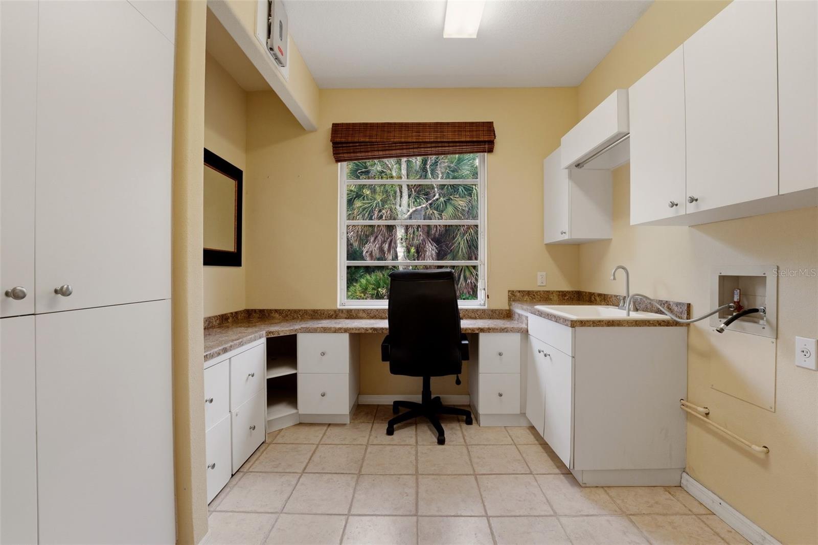 CALUSA LAKES - Residential