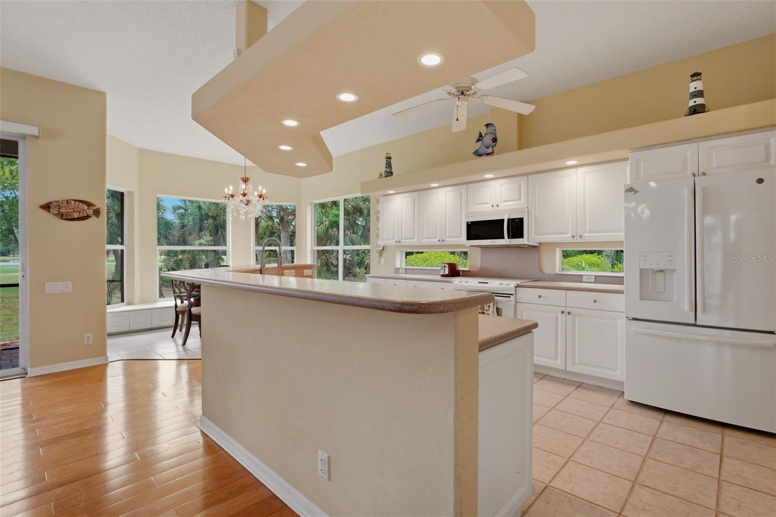 CALUSA LAKES - Residential