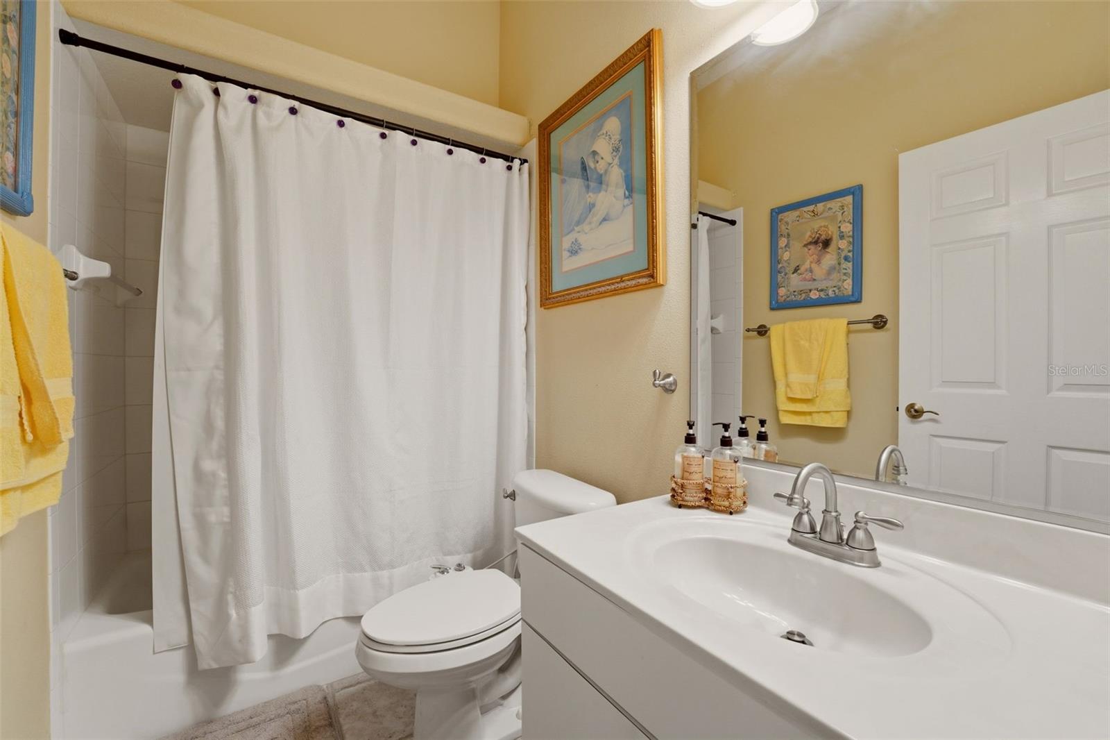 CALUSA LAKES - Residential