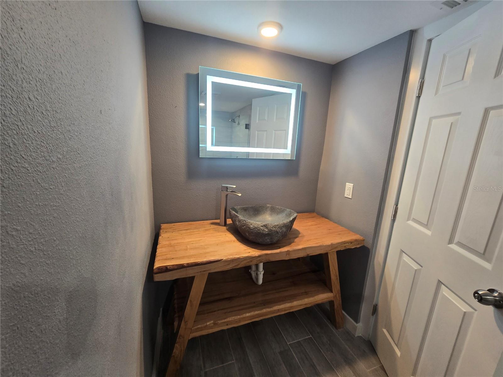 ISLA DEL CAPRI ADULT - Residential