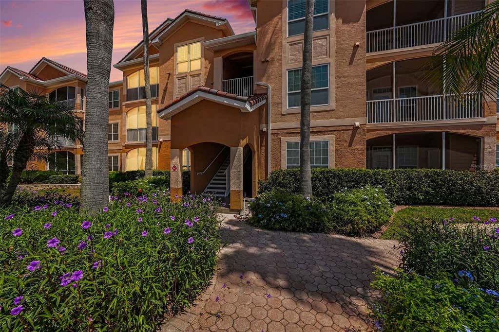 Photo of 5000 Culbreath Key Way #4203, Tampa, FL 33611 (MLS # A4702685)