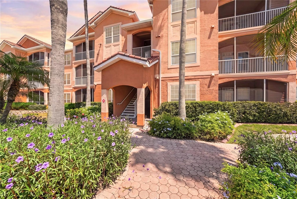 Photo of 5000 Culbreath Key Way #4203, Tampa, FL 33611 (MLS # A4702685)