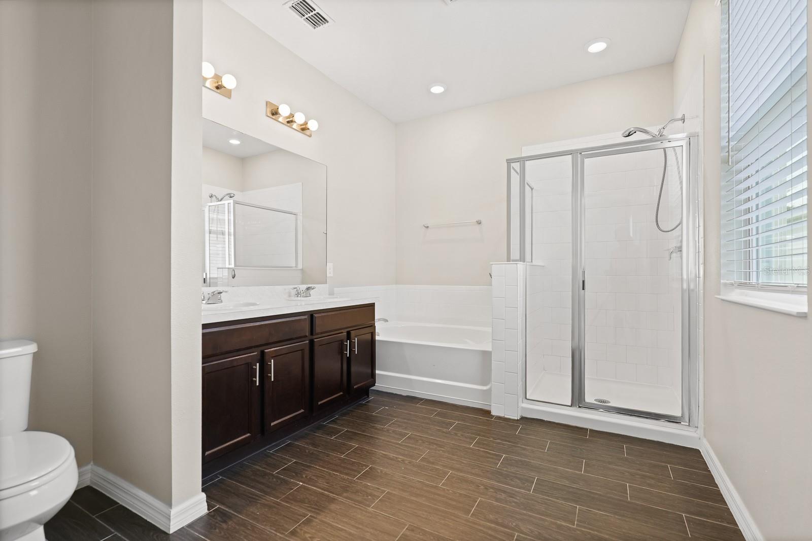 MIRABELLA - Residential Lease