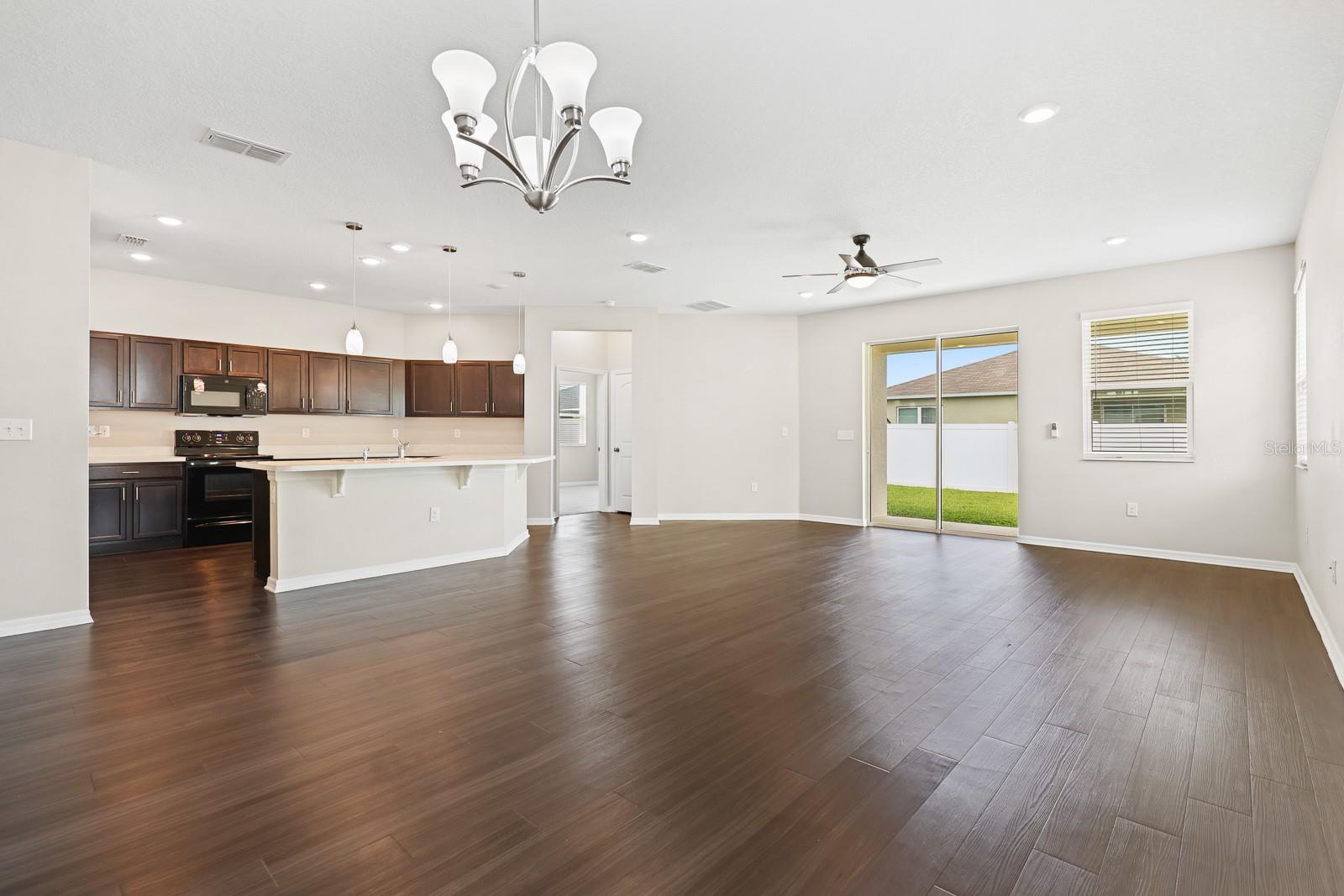 MIRABELLA - Residential Lease