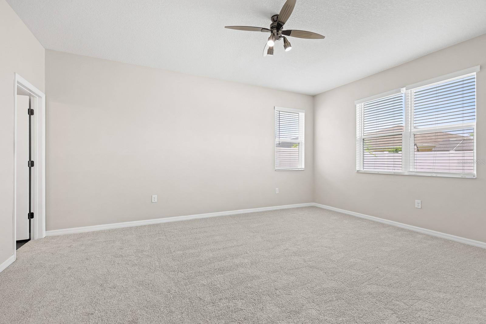 MIRABELLA - Residential Lease
