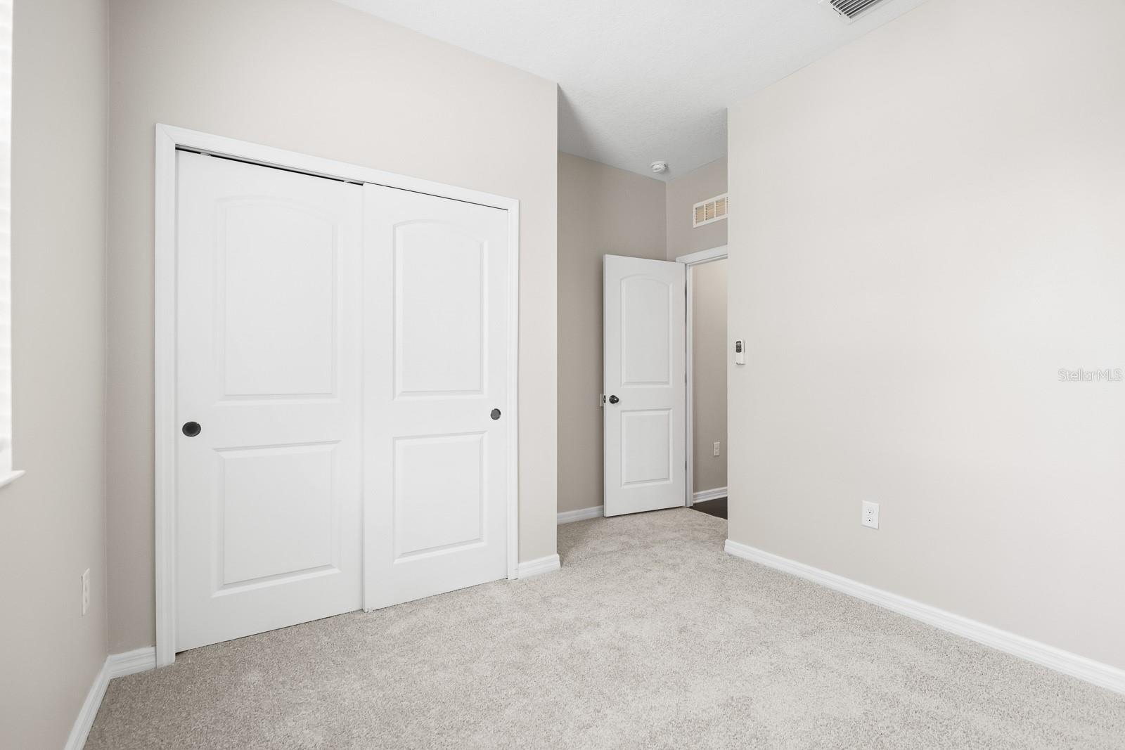 MIRABELLA - Residential Lease