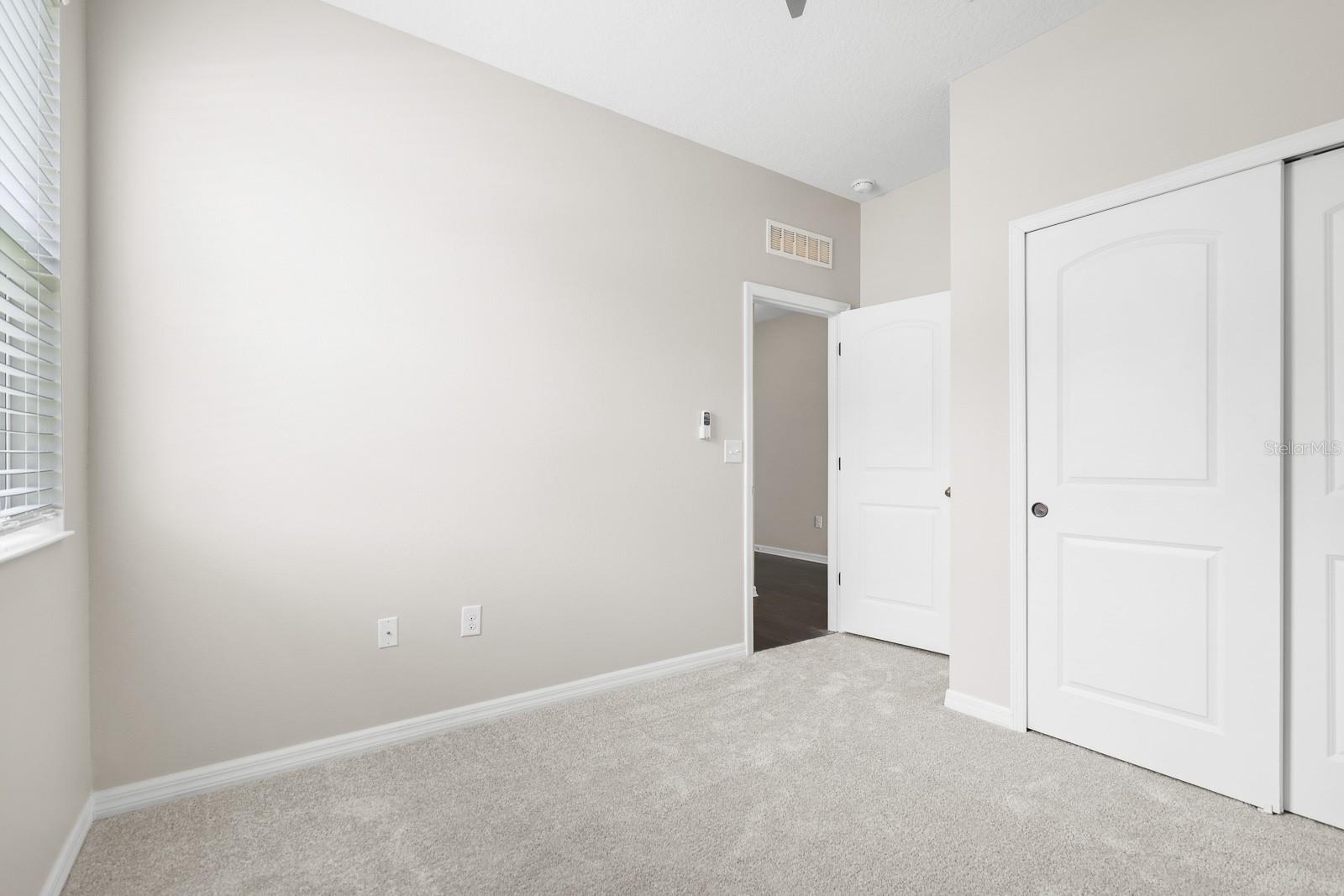 MIRABELLA - Residential Lease