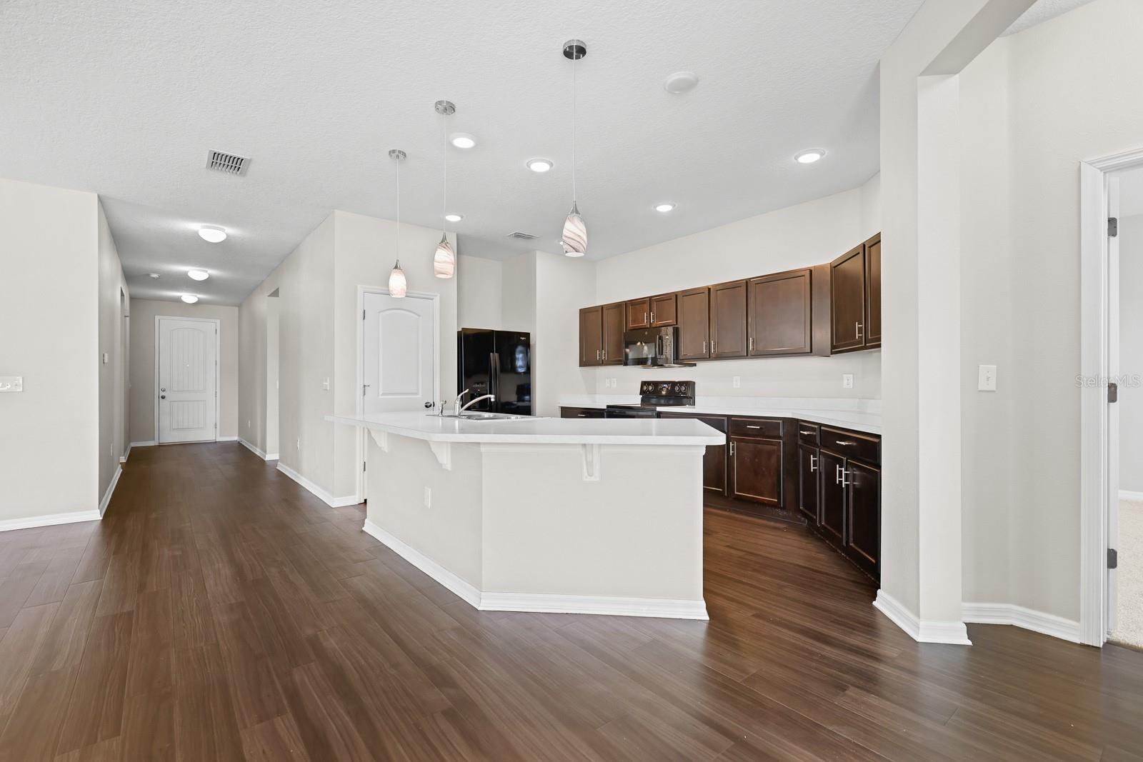 MIRABELLA - Residential Lease