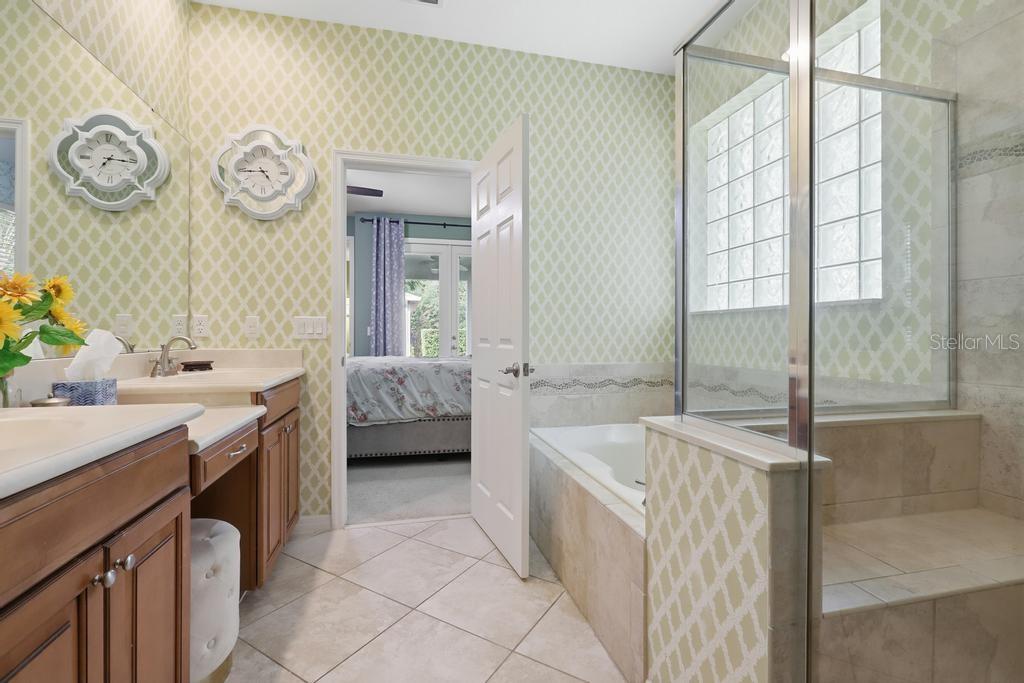 WELLINGTON WOODS - Residential