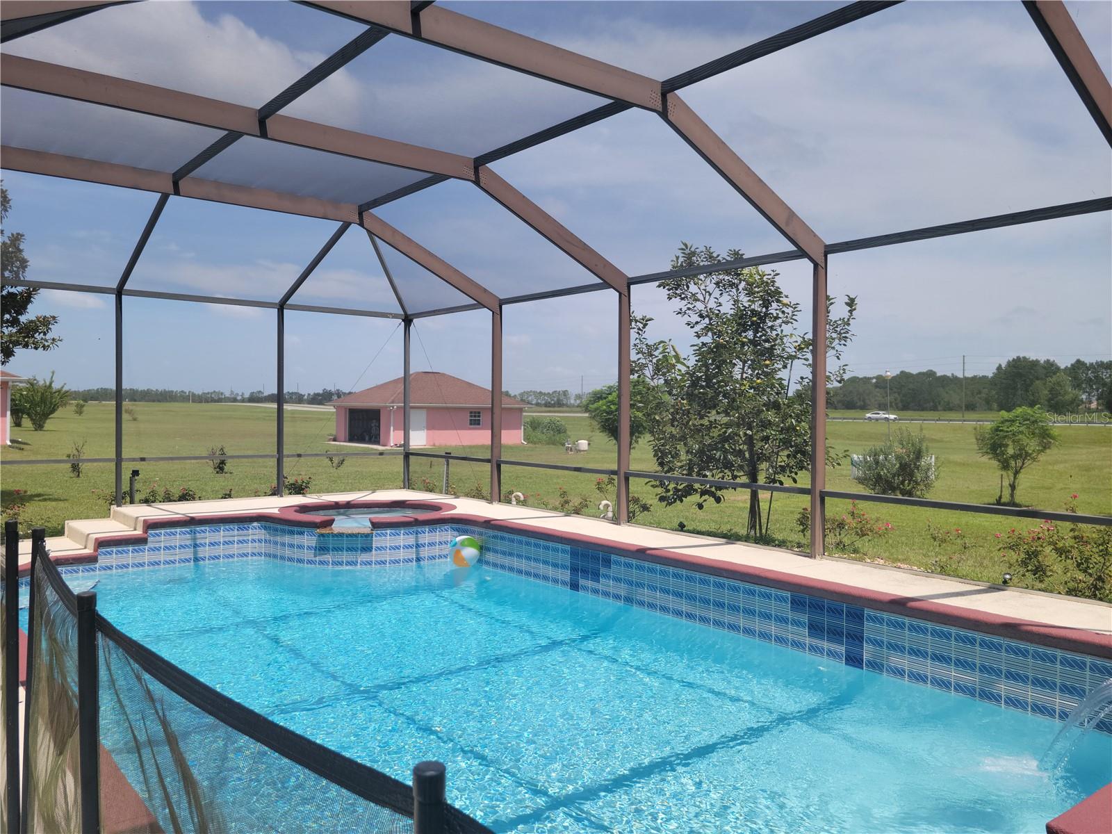 GOLF PARK 01 - Residential Lease