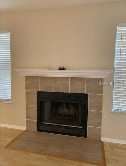 CENTRE COURT CONDO 01 PH 03 - Residential Lease