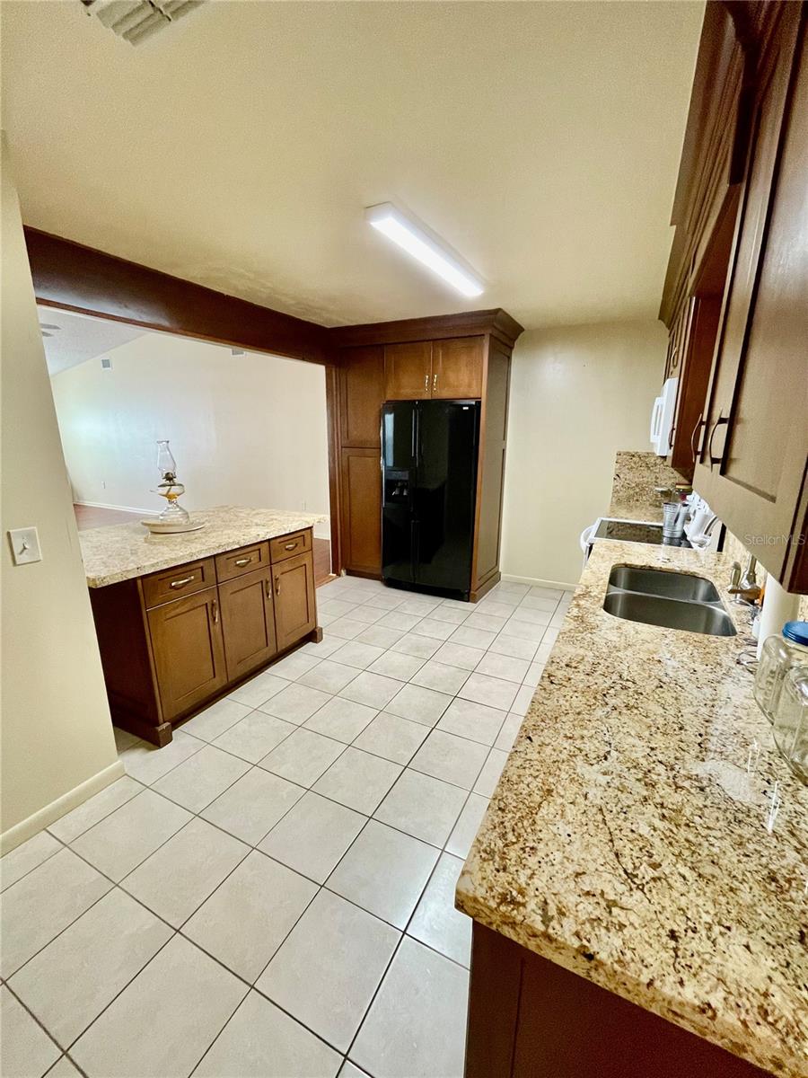 COLONNADES PH 02 - Residential