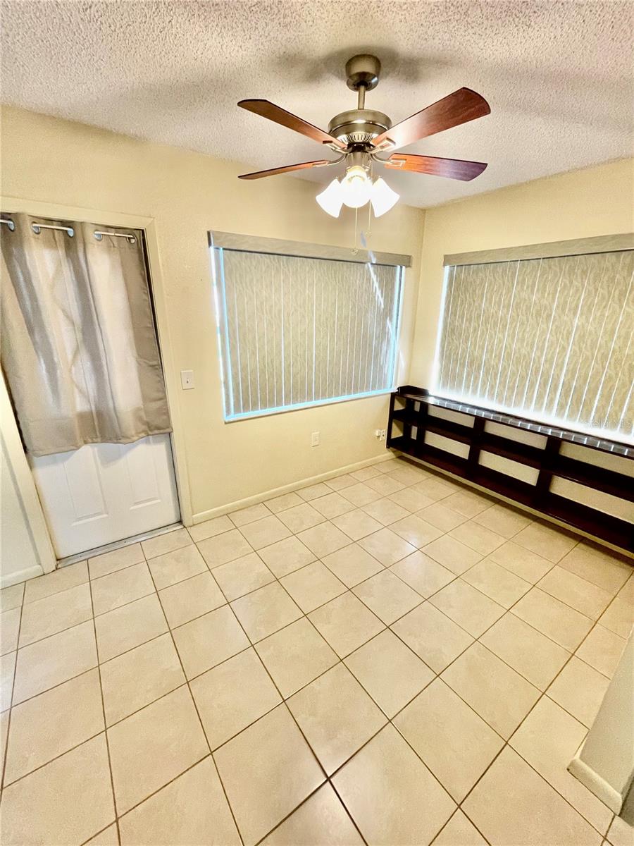 COLONNADES PH 02 - Residential