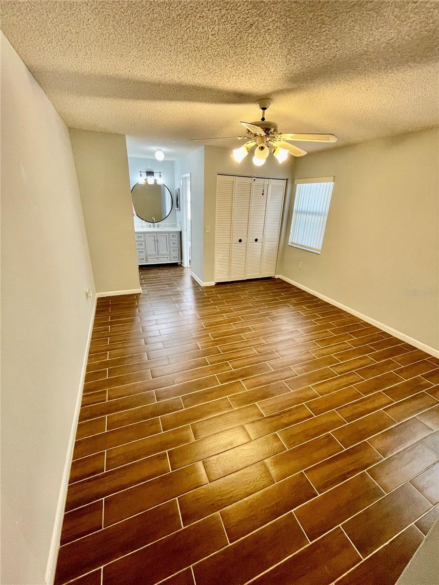 COLONNADES PH 02 - Residential