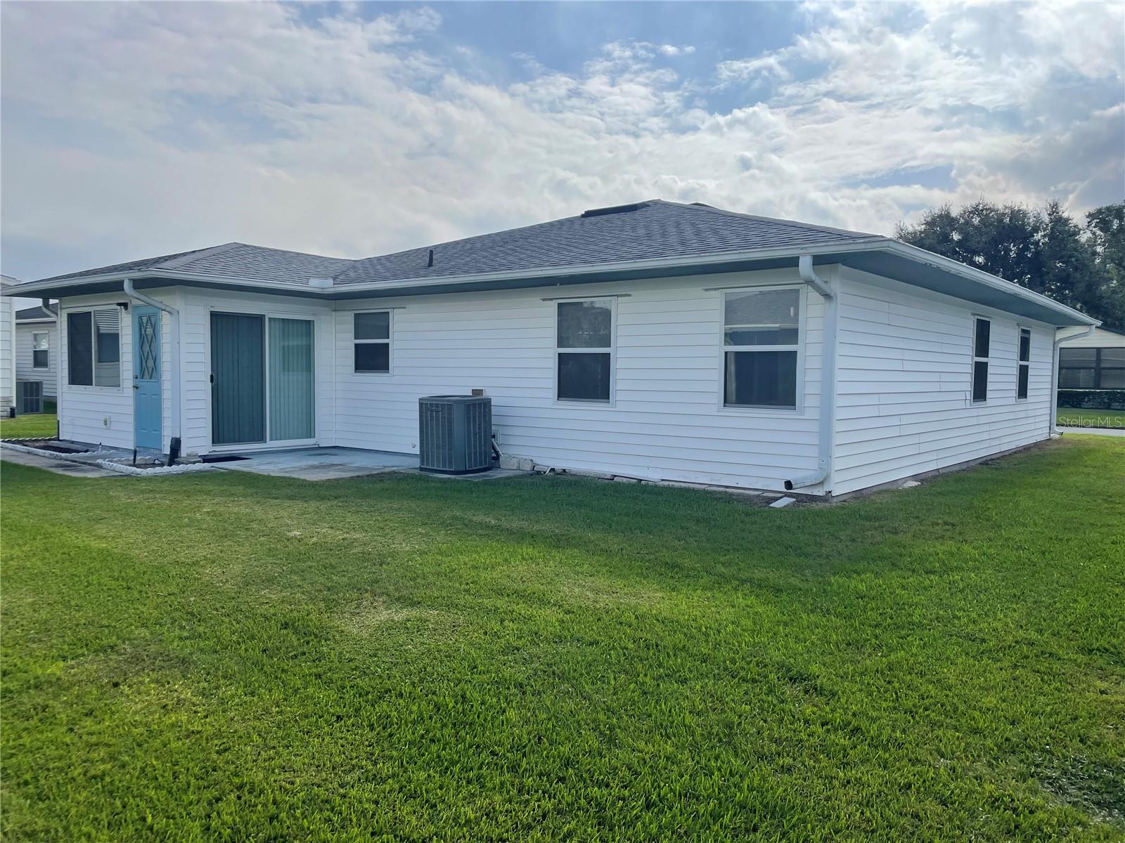 1690 COLONNADES CIRCLE N