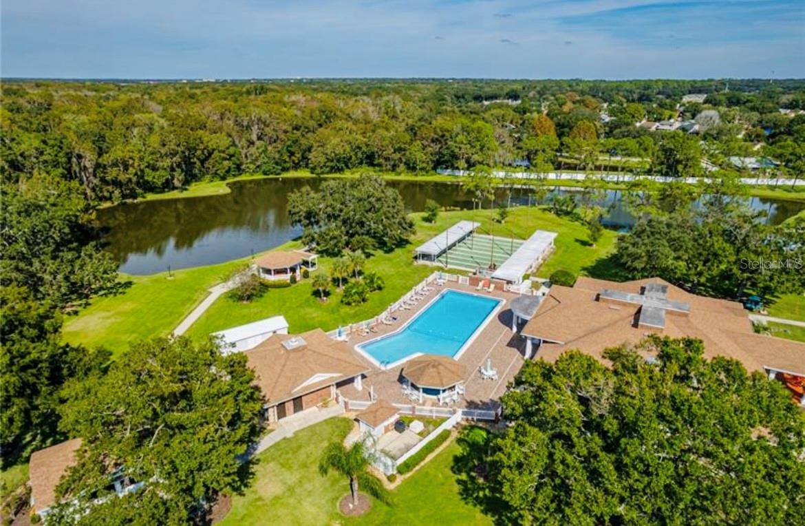 COLONNADES PH 02 - Residential