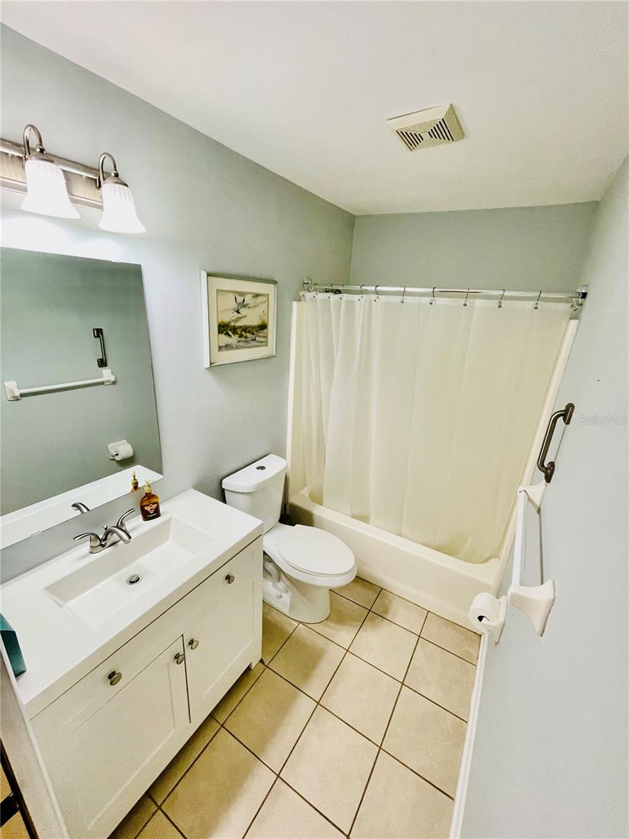 COLONNADES PH 02 - Residential