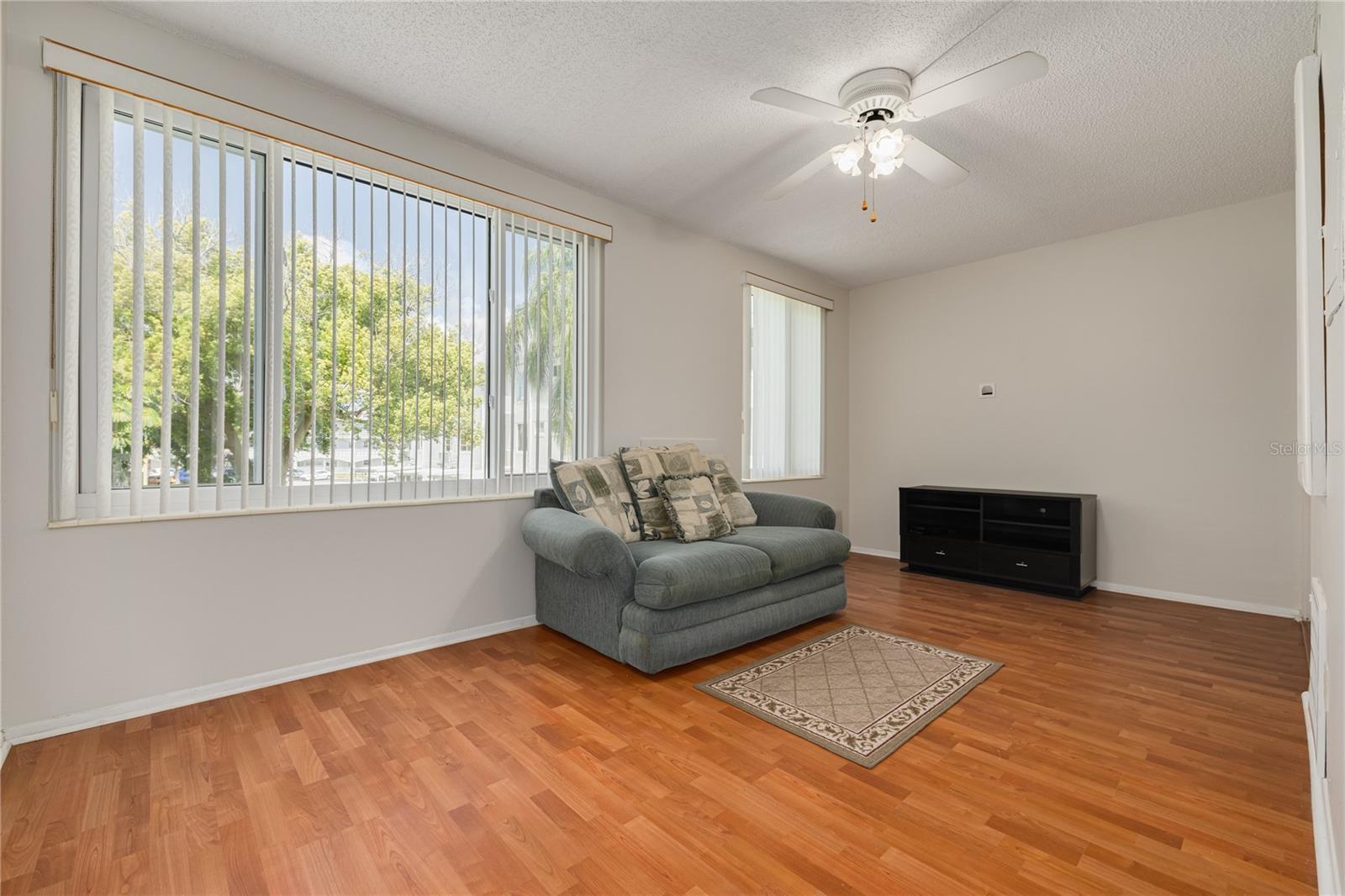 ON TOP OF THE WORLD - Residential