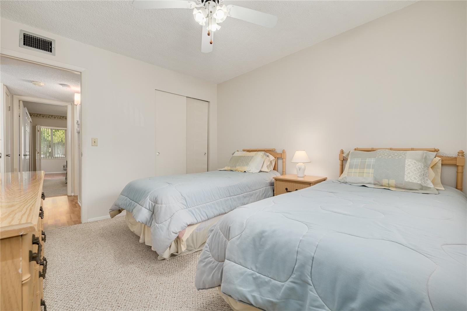 ON TOP OF THE WORLD - Residential