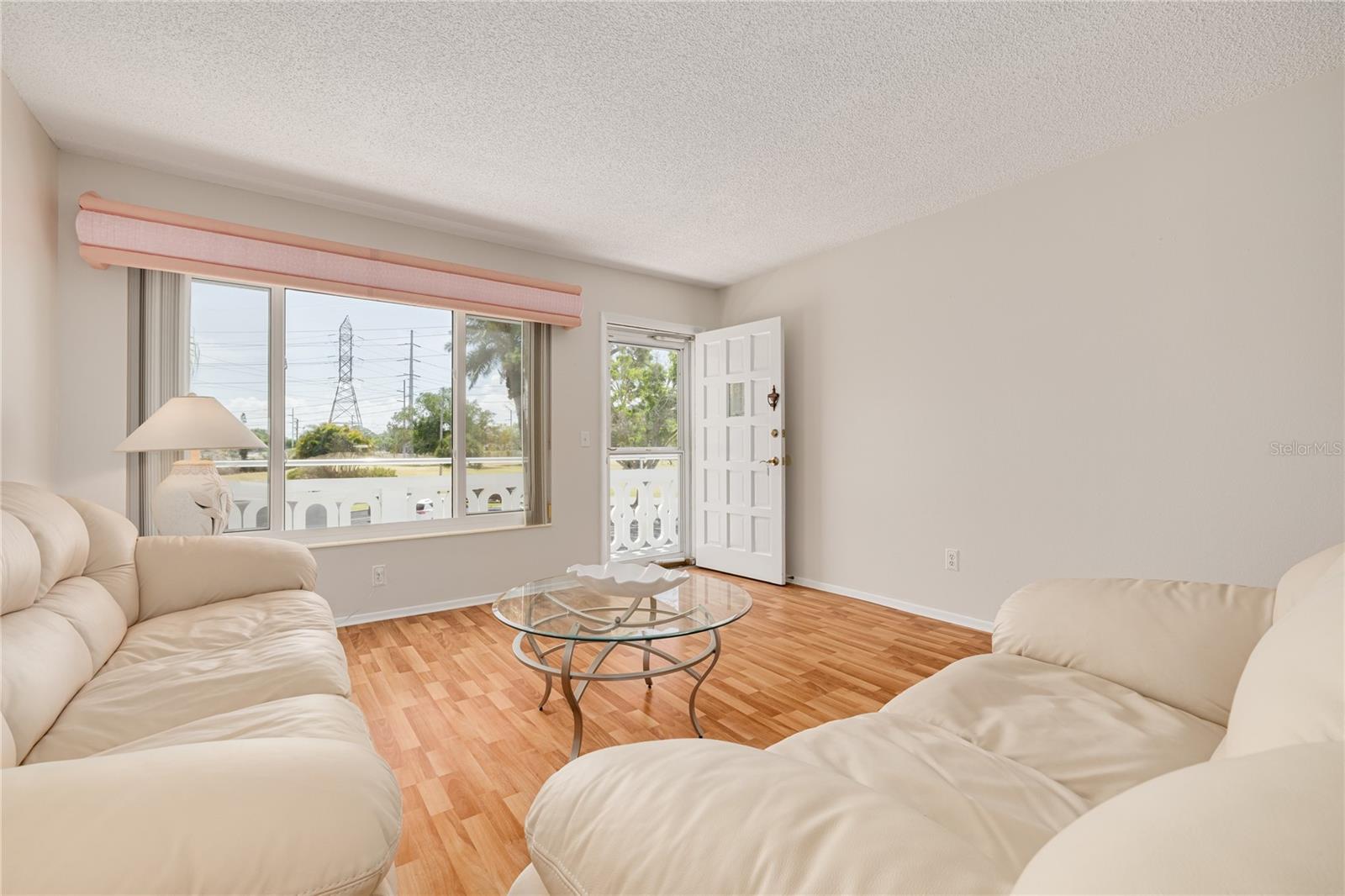 ON TOP OF THE WORLD - Residential