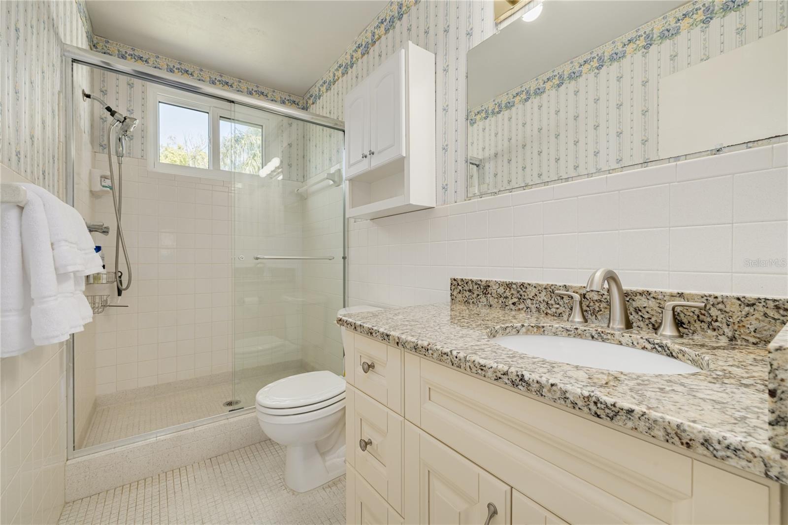 ON TOP OF THE WORLD - Residential